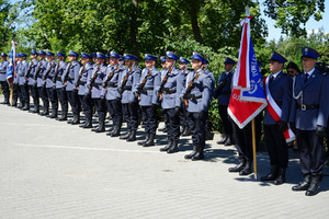 Kompania honorowa w szyku na apelu.