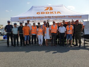 Grupowe zdjęcia organizatorów.