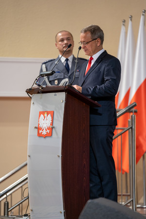 Przedstawiciel Wojewody odczytuje list z życzeniami