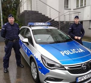 Policjanci, którzy uratowali 23-latka