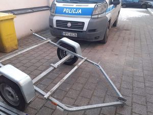 Skradziona przyczepka odzyskana przez policjantów