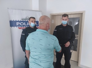 Uratowany wędkarz dziękuje policjantom