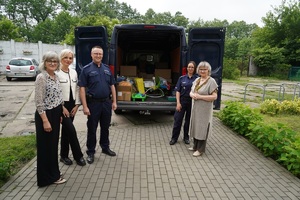 Policjanci z garnizonu kujawsko-pomorskiego zorganizowali zbiórkę charytatywną z okazji Dnia Matki