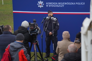 funkcjonariusze ćwiczą realizację związaną z zatrzymywaniem terrorystów