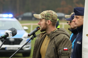 funkcjonariusze ćwiczą realizację związaną z zatrzymywaniem terrorystów