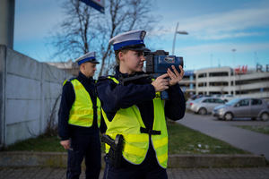 Policjanci na drogach.