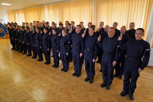 Ślubowanie nowych policjantów.