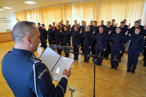 Ślubowanie nowych policjantów.