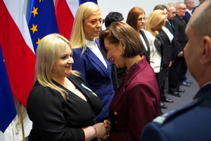 Święto Służby Cywilnej w kujawsko-pomorskim garnizonie, wyróżnieni otrzymują odznaczenia i gratulacje