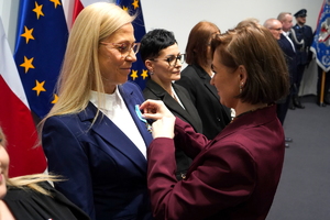 Święto Służby Cywilnej w kujawsko-pomorskim garnizonie, wyróżnieni otrzymują odznaczenia i gratulacje