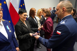 Święto Służby Cywilnej w kujawsko-pomorskim garnizonie, wyróżnieni otrzymują odznaczenia i gratulacje