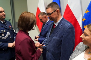 Święto Służby Cywilnej w kujawsko-pomorskim garnizonie, wyróżnieni otrzymują odznaczenia i gratulacje