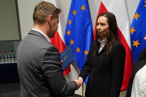 Święto Służby Cywilnej w kujawsko-pomorskim garnizonie, wyróżnieni otrzymują odznaczenia i gratulacje