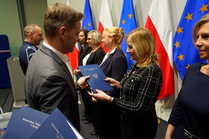 Święto Służby Cywilnej w kujawsko-pomorskim garnizonie, wyróżnieni otrzymują odznaczenia i gratulacje