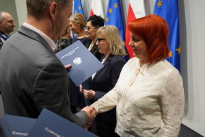 Święto Służby Cywilnej w kujawsko-pomorskim garnizonie, wyróżnieni otrzymują odznaczenia i gratulacje
