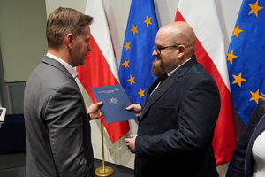 Święto Służby Cywilnej w kujawsko-pomorskim garnizonie, wyróżnieni otrzymują odznaczenia i gratulacje