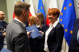Święto Służby Cywilnej w kujawsko-pomorskim garnizonie, wyróżnieni otrzymują odznaczenia i gratulacje