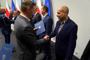 Święto Służby Cywilnej w kujawsko-pomorskim garnizonie, wyróżnieni otrzymują odznaczenia i gratulacje