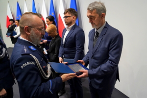 Święto Służby Cywilnej w kujawsko-pomorskim garnizonie, wyróżnieni otrzymują odznaczenia i gratulacje