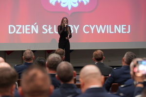 Święto Służby Cywilnej w kujawsko-pomorskim garnizonie, wyróżnieni otrzymują odznaczenia i gratulacje