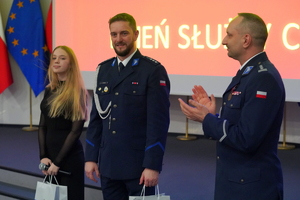 Święto Służby Cywilnej w kujawsko-pomorskim garnizonie, wyróżnieni otrzymują odznaczenia i gratulacje