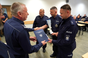 Eliminacje wojewódzkie do X Ogólnopolskich Zawodów Ratowników Policyjnych z Kwalifikowanej Pierwszej Pomocy. Komendant gratuluje zwycięzcom