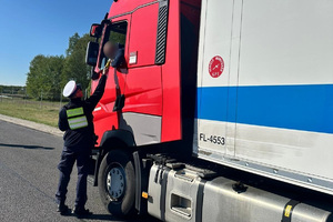 Policjanci ze Świecia podczas działań.