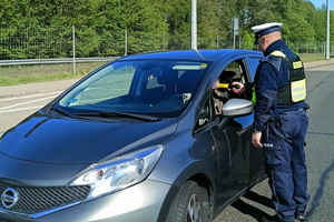 Policjanci ze Świecia podczas działań.