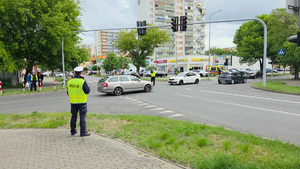 Kierowanie ruchem na ulicy.