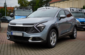 Uroczystość przekazania radiowozu