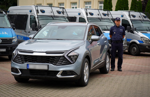 Uroczystość przekazania radiowozu