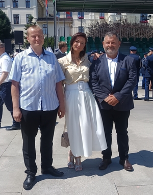 ODZNACZENI CZŁONKOWIE NSZZPP Z PRZEWODNICZĄCĄ. Plik JPG.