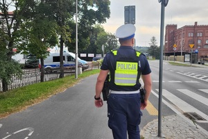 Policjanci na drodze.
