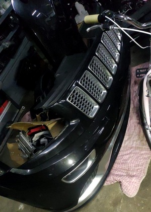 ujęcia na części samochodowe oraz pojazdy