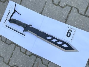 ujęcie na zabezpieczoną maczetę