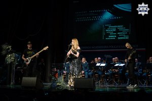 Zdjęcie z koncertu. Plik JPG.