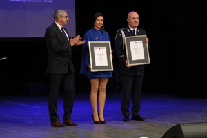 zaproszeni goście przemawiają