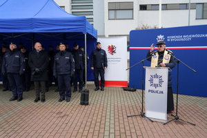 Symboliczne poświęcenie przez kapelana, nowo zakupionego sprzętu