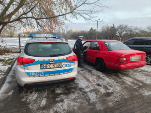 Policjanci ruchu drogowego podczas działań "Niechronieni uczestnicy ruchu drogowego"