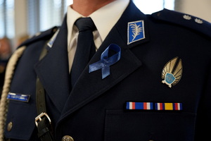 Mundur ze wstążką "Pamiętamy o poległych funkcjonariuszach - Remembering Fallen Officers”