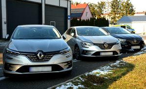 Nowe radiowozy nieoznakowane Marki Renault