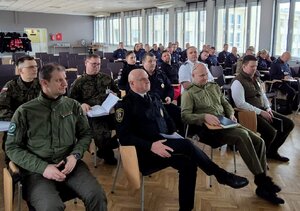 Wspólna narada z przedstawicielami różnych służb mundurowych i koordynatorami działań zewnętrznych o charakterze prewencyjnym