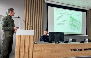 Wspólna narada z przedstawicielami różnych służb mundurowych i koordynatorami działań zewnętrznych o charakterze prewencyjnym