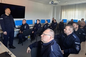 Policjanci służby dyżurnej na szkoleniu w Komendzie Wojewódzkiej Policji w Bydgoszczy