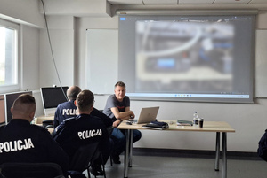 Policjanci służby dyżurnej na szkoleniu w Komendzie Wojewódzkiej Policji w Bydgoszczy