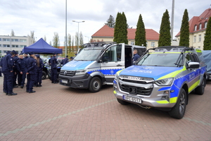 Pokaz policyjnych radiowozów