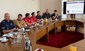 Szef Policji na naradzie.