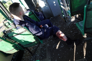 ujęcie na obrażenia ciała osób pozorujących poszkodowanych w tramwaju