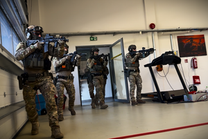 Policjanci podczas ćwiczeń "ORKAN-26"