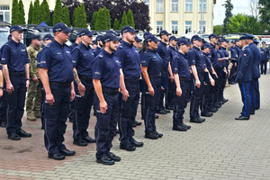 Policjanci OPP i SPKP podczas obchodów Święta Policji